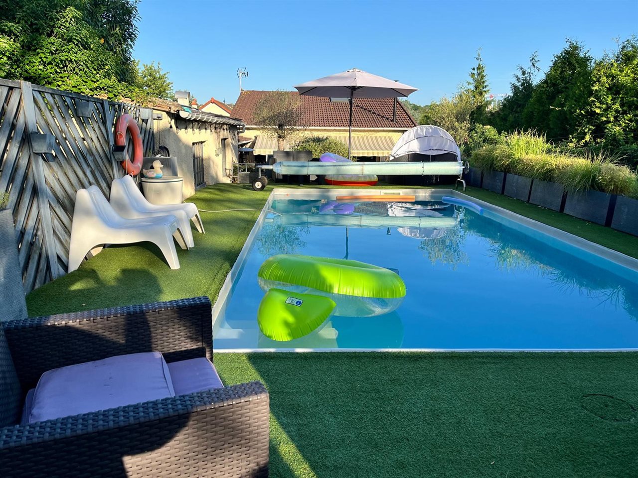 Piscine extérieure eau salée